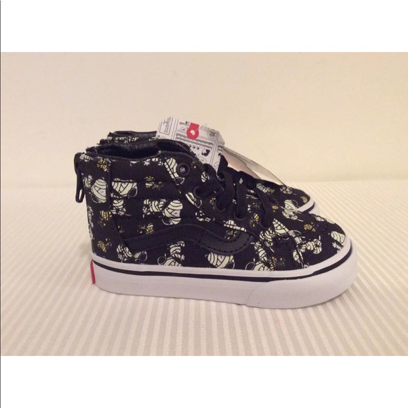 Vans x Peanuts Sk8-Hi Zip Glow Mummies Sneakers - Picture 2 of 8